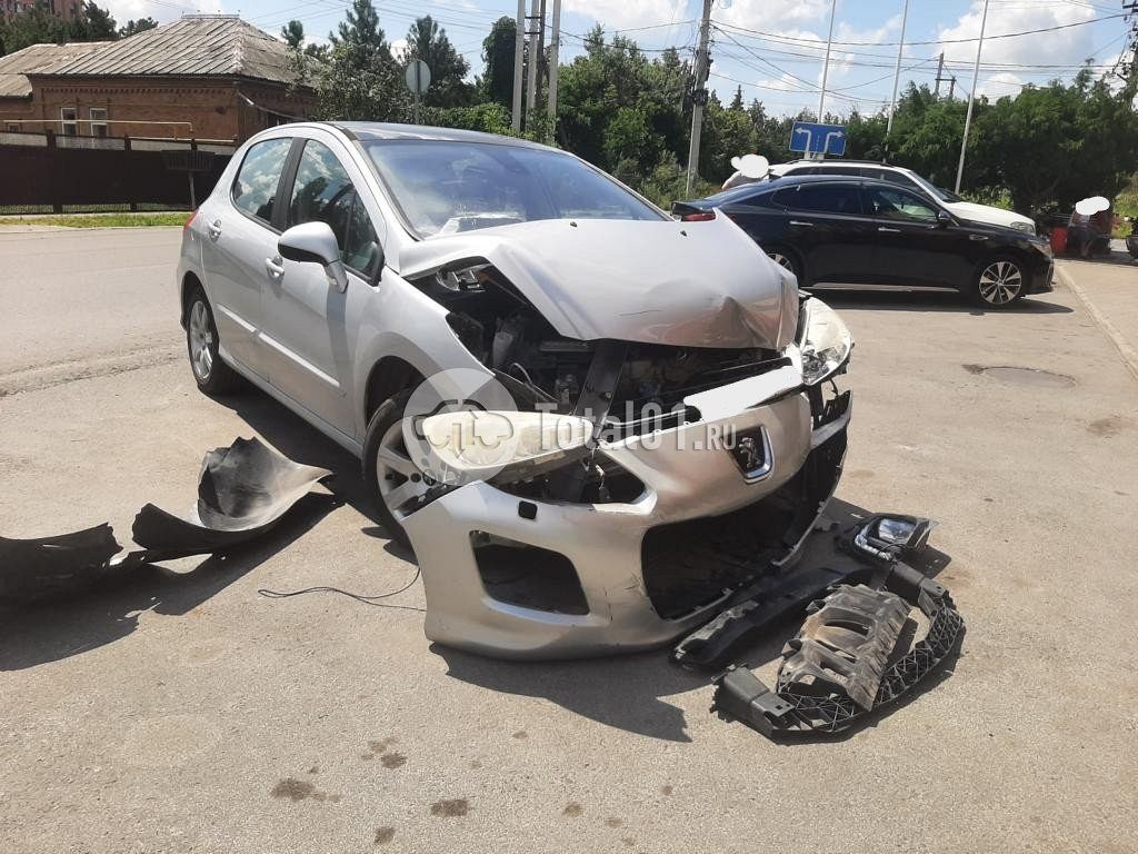 Фото Peugeot 308 4