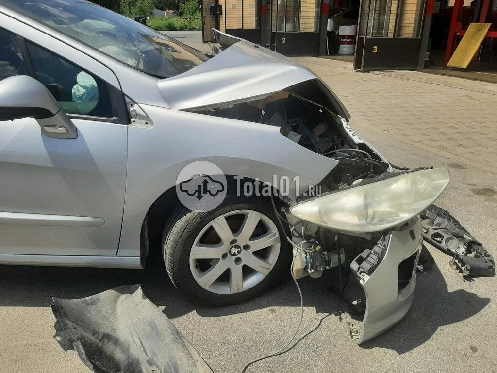 Фото Peugeot 308 14