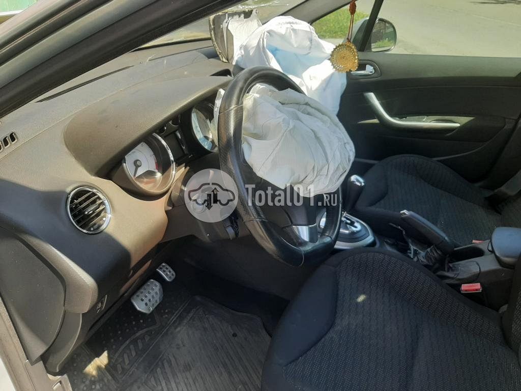 Фото Peugeot 308 18