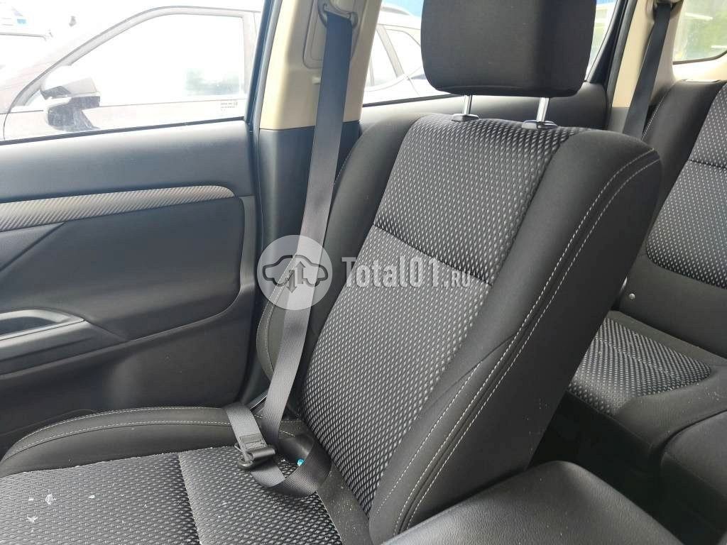 Фото Mitsubishi Outlander 6