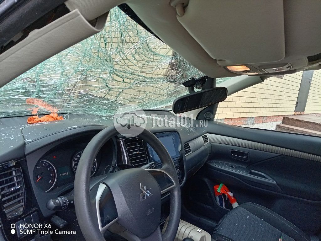 Фото Mitsubishi Outlander 200