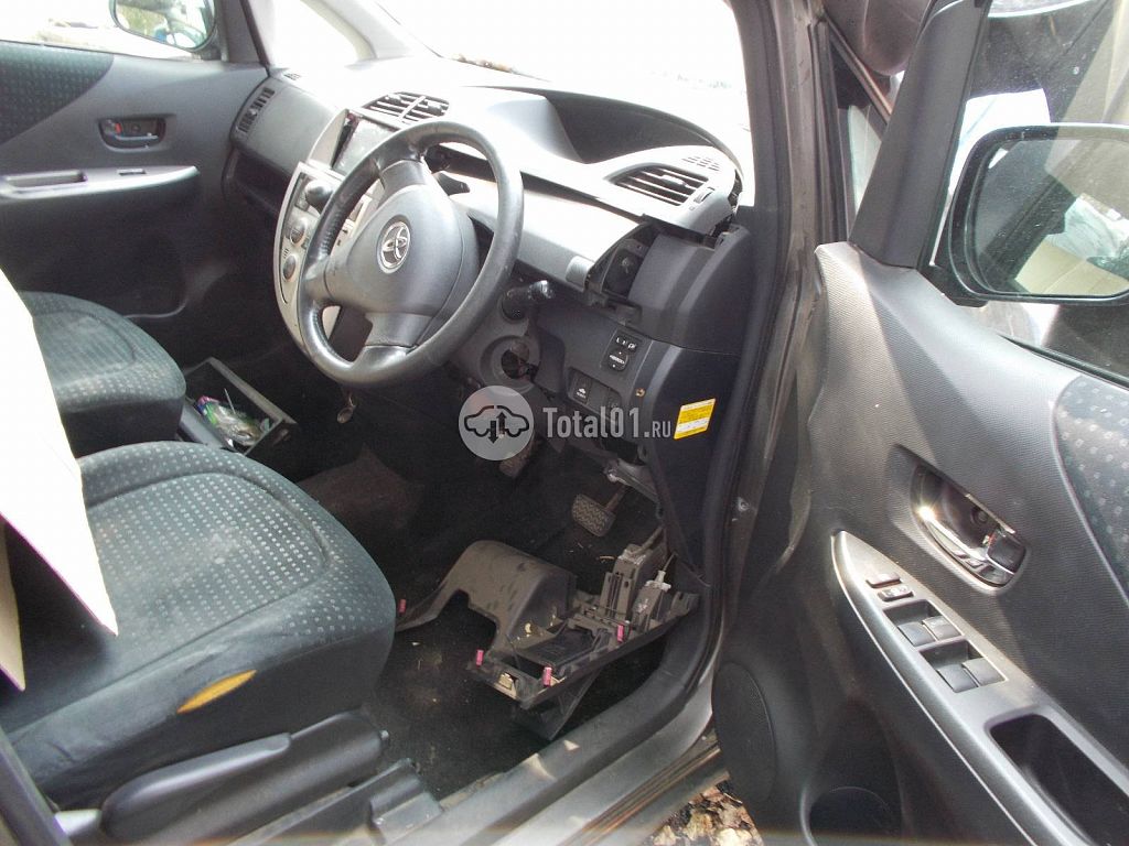 Фото Toyota Ractis 30