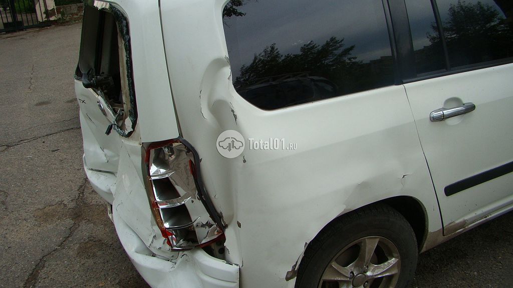 Фото Toyota Succeed 10