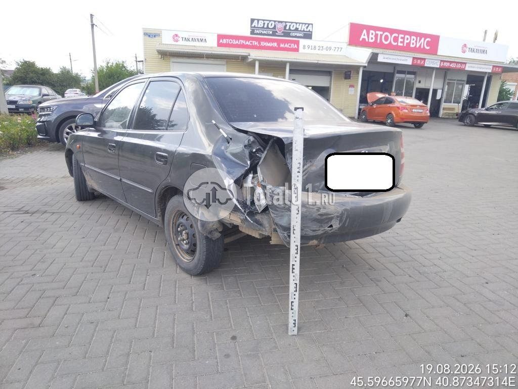 Фото Hyundai Accent 12