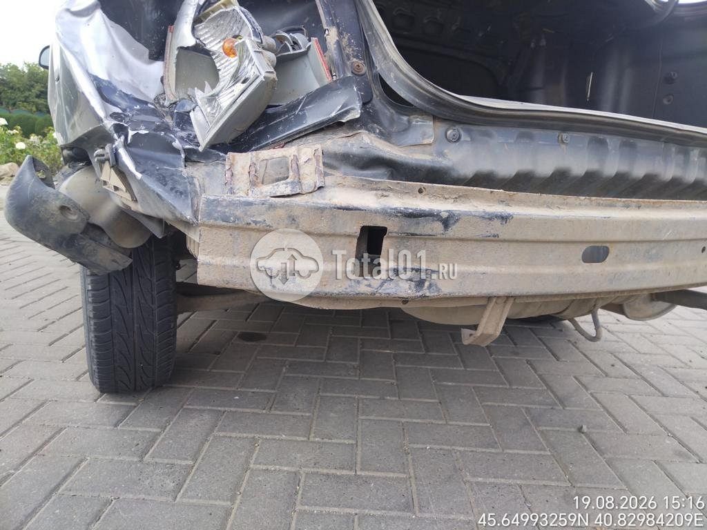 Фото Hyundai Accent 38