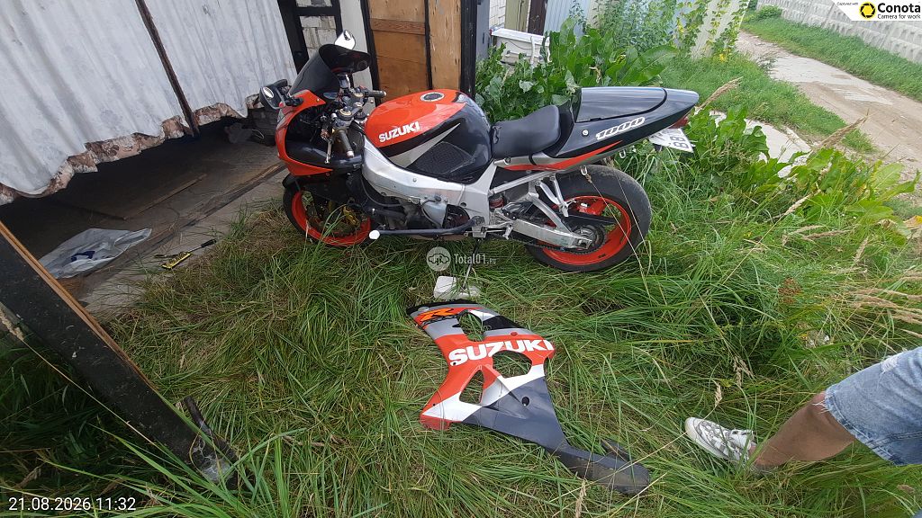Фото Suzuki GSX-R600 28