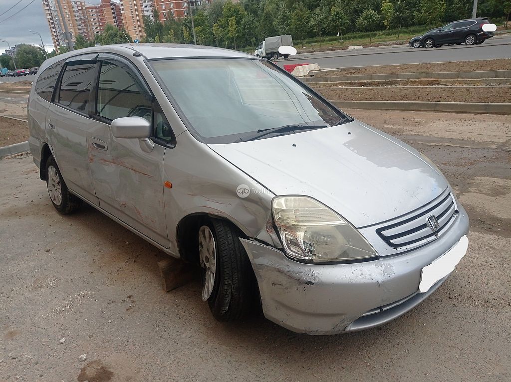 Фото Honda Stream 4