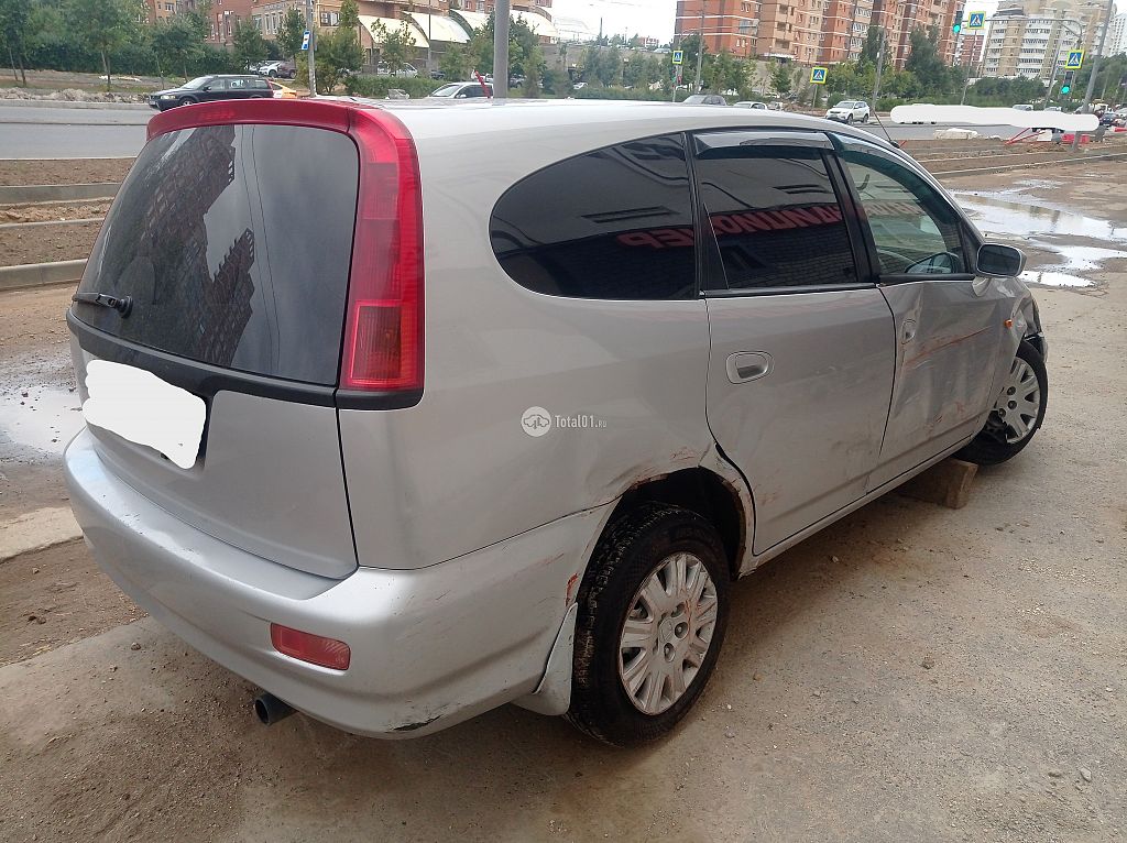 Фото Honda Stream 6