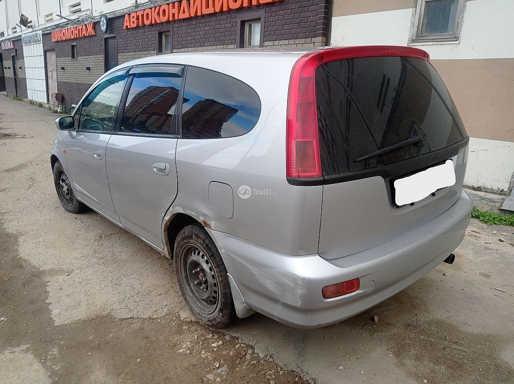 Фото Honda Stream 8
