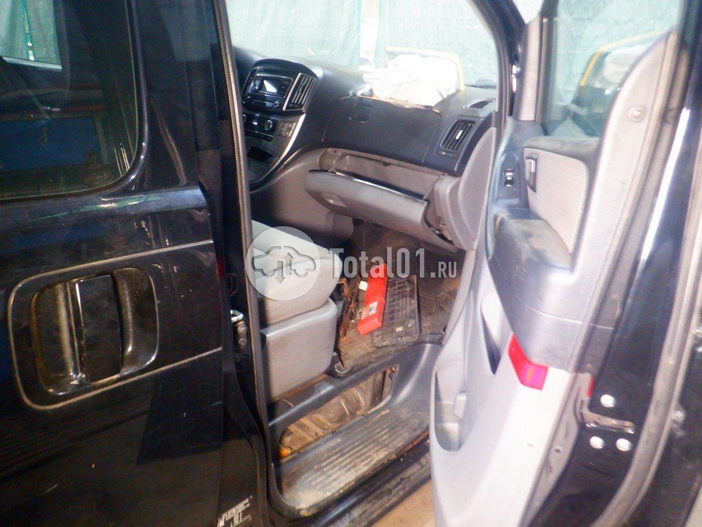 Фото Hyundai H-1 22
