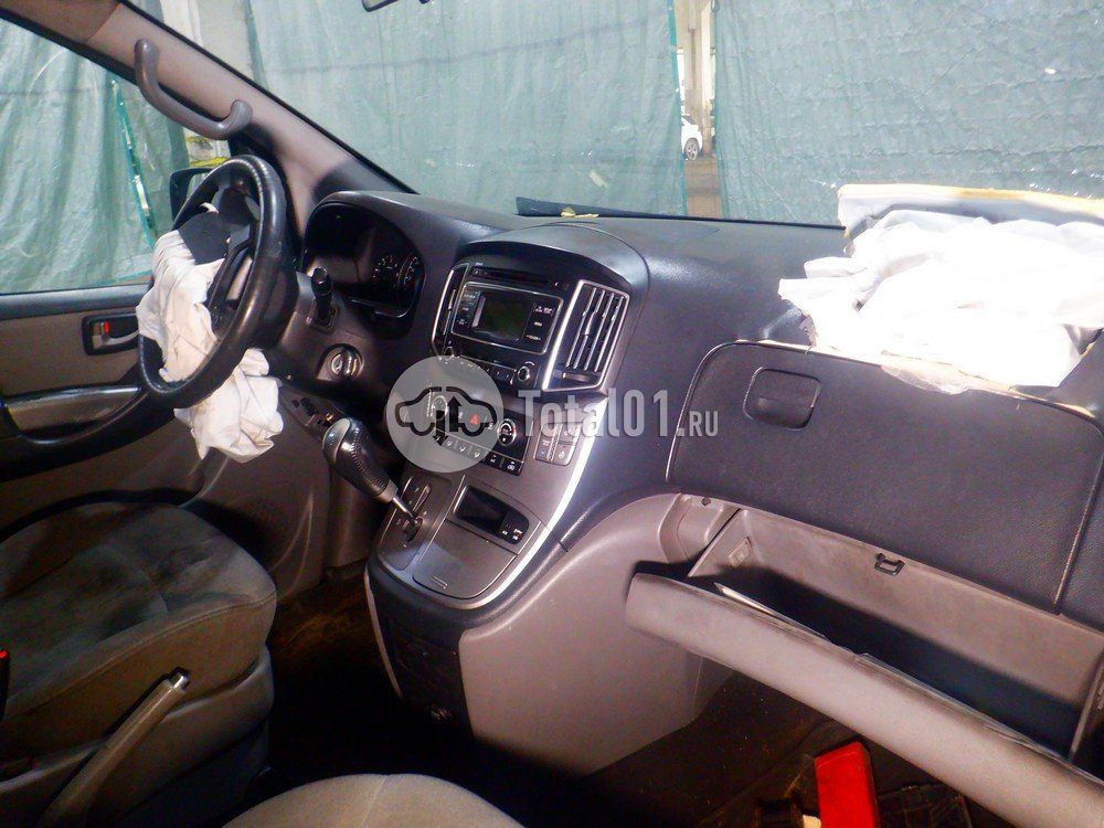 Фото Hyundai H-1 26