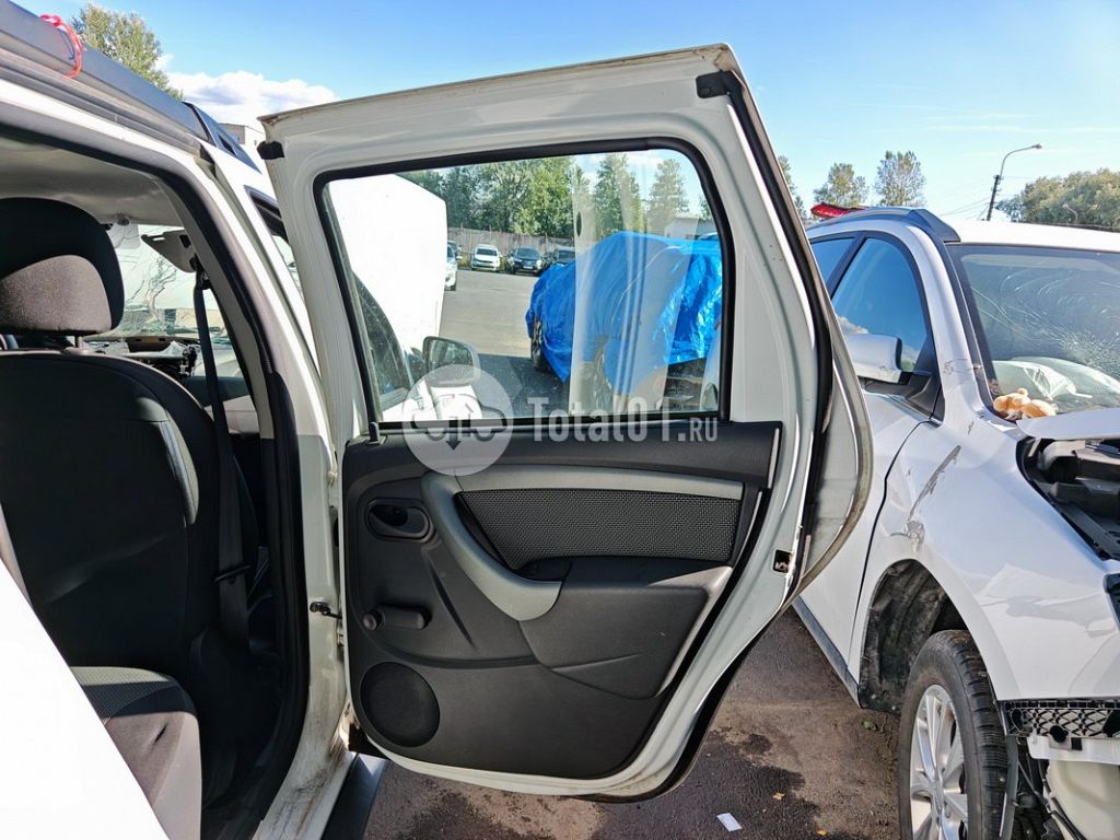 Фото Renault Duster 180