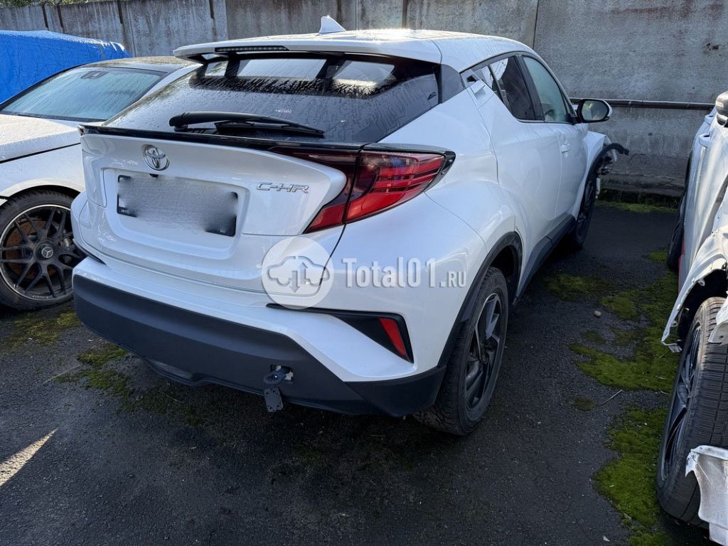Фото Toyota C-HR 2