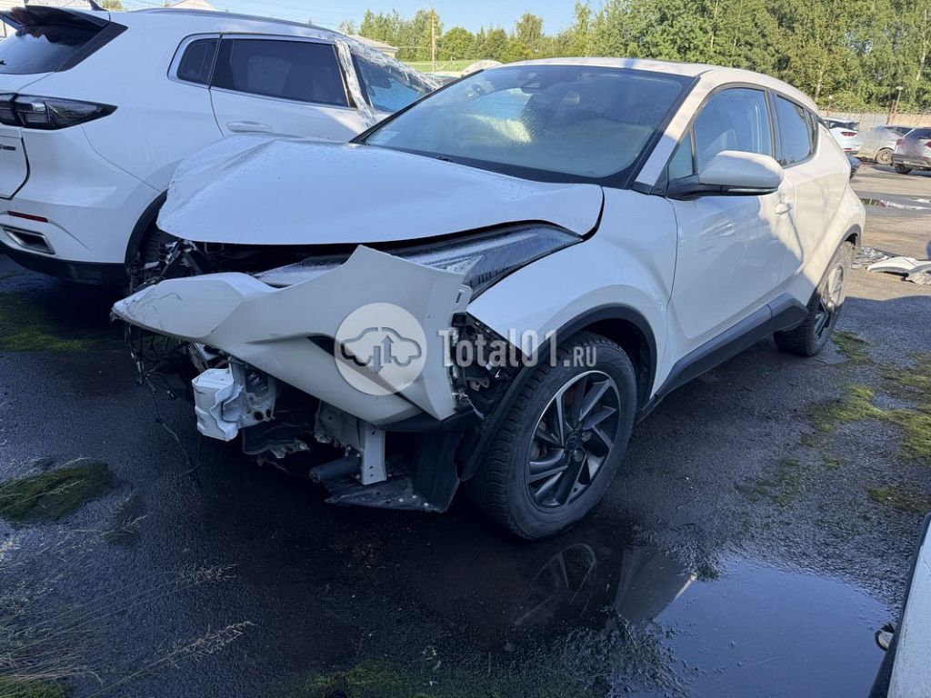 Фото Toyota C-HR 4