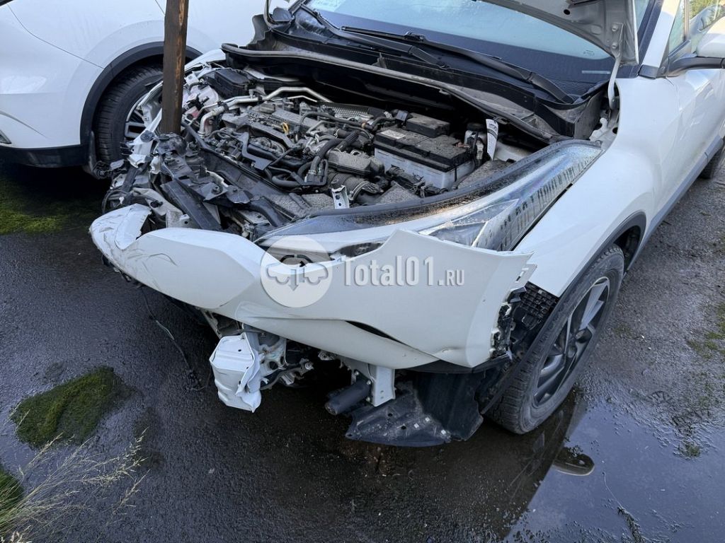 Фото Toyota C-HR 28