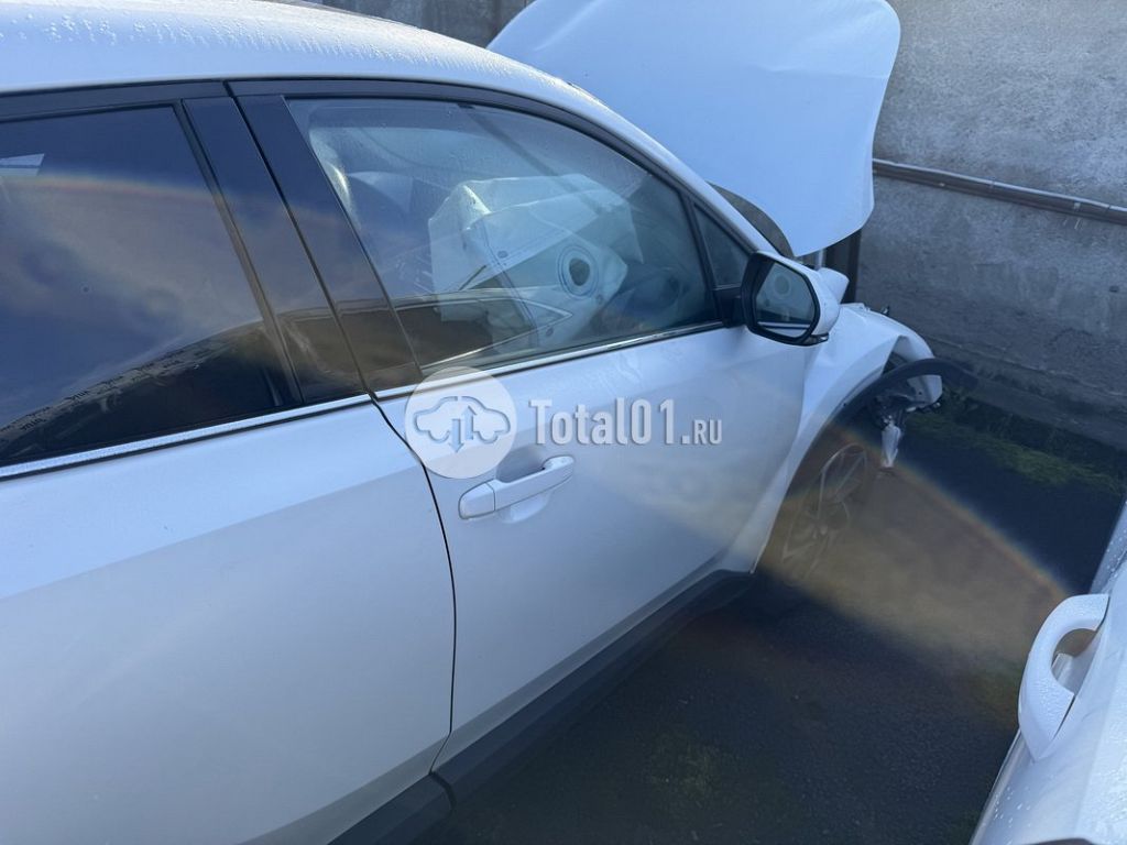 Фото Toyota C-HR 76