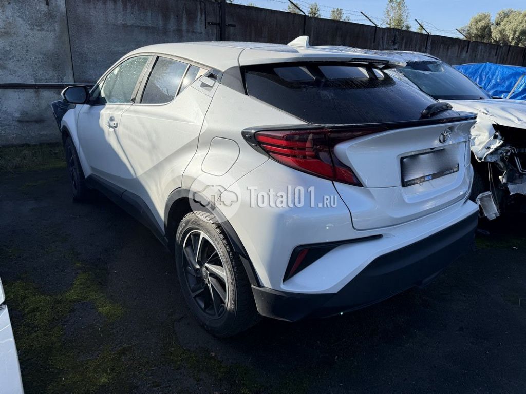 Фото Toyota C-HR 90
