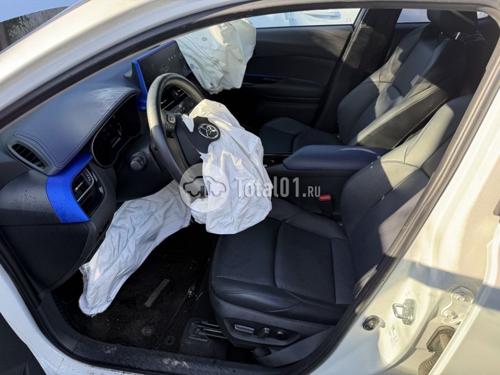 Фото Toyota C-HR 146