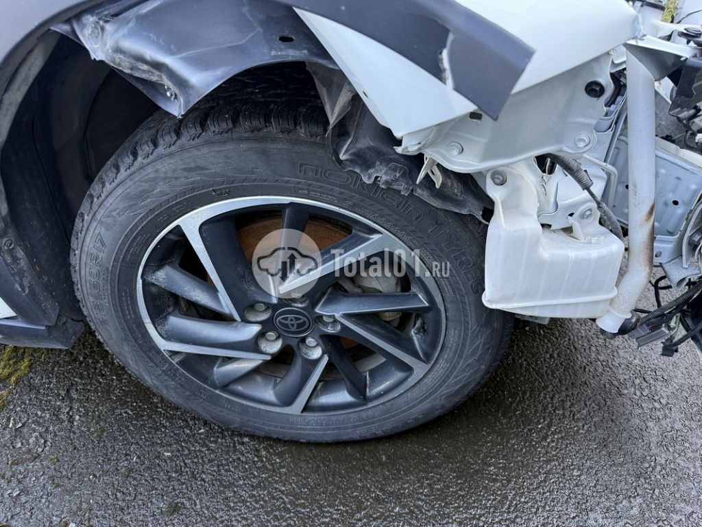 Фото Toyota C-HR 174