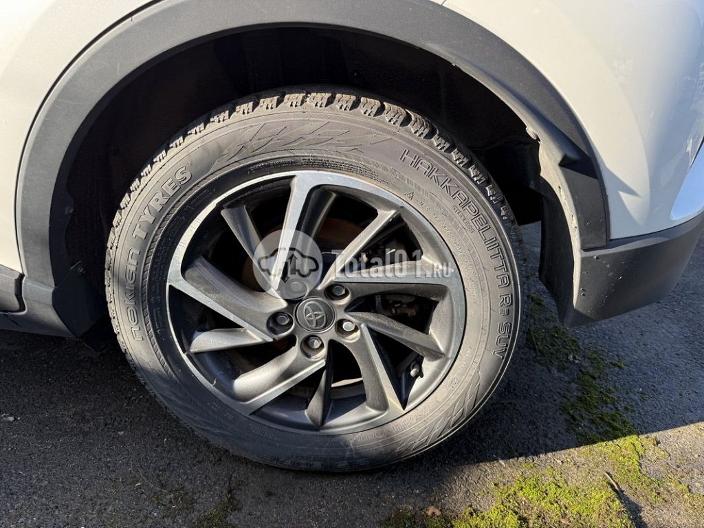 Фото Toyota C-HR 184