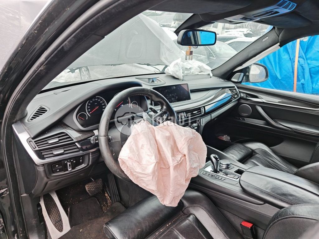 Фото BMW X5 M 140