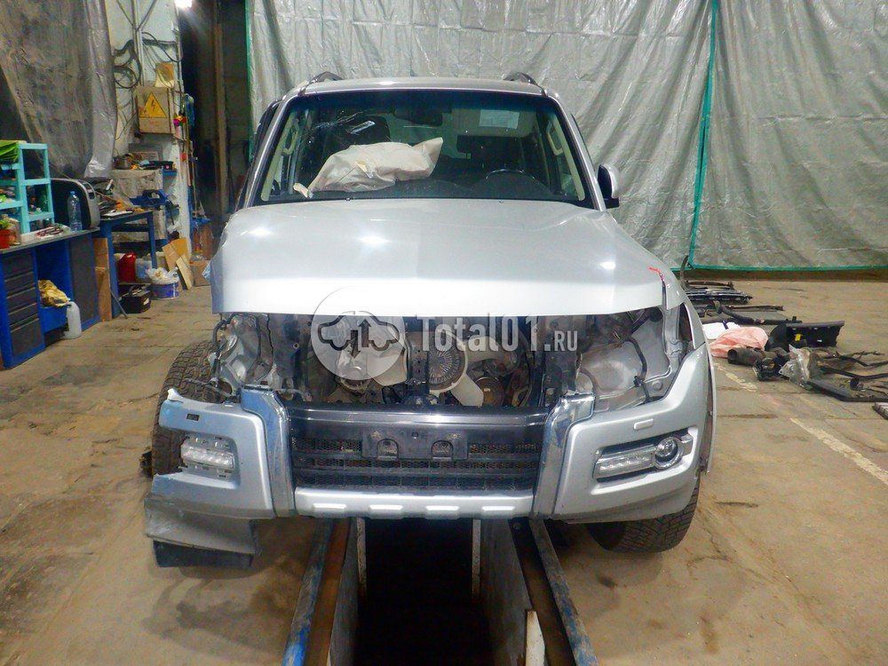 Фото Mitsubishi Pajero 4