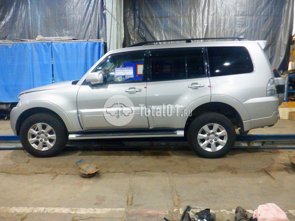 Фото Mitsubishi Pajero 8
