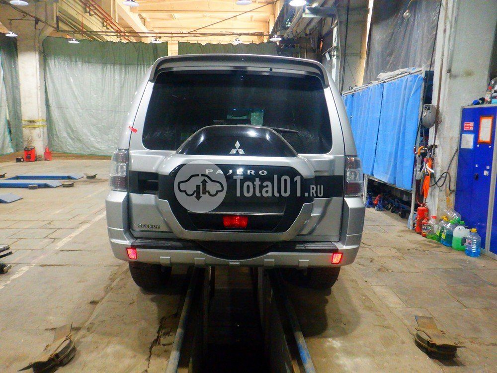 Фото Mitsubishi Pajero 10