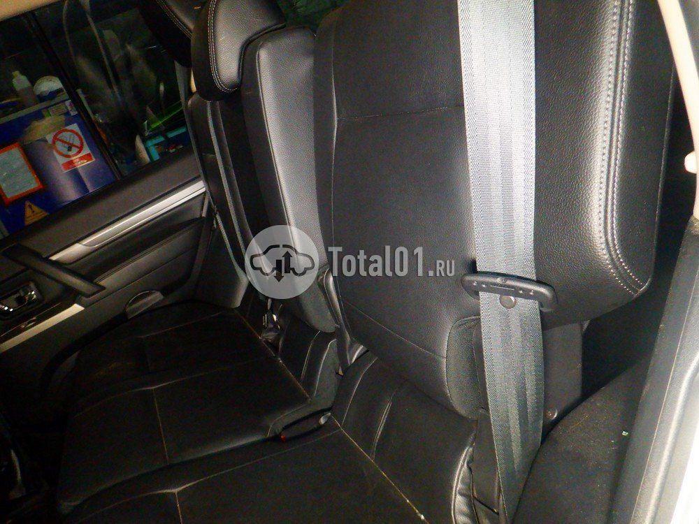 Фото Mitsubishi Pajero 70