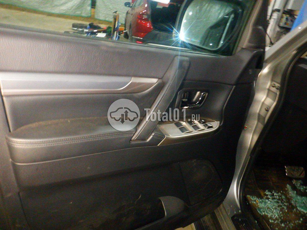 Фото Mitsubishi Pajero 82