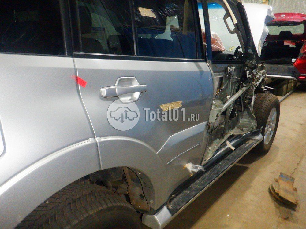 Фото Mitsubishi Pajero 200