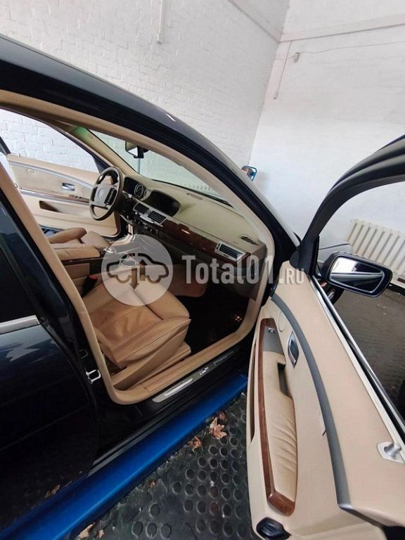 Фото BMW 7 серия 8