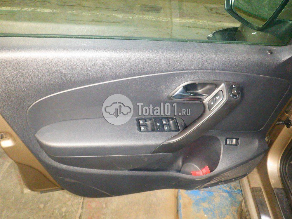 Фото Volkswagen Polo 38