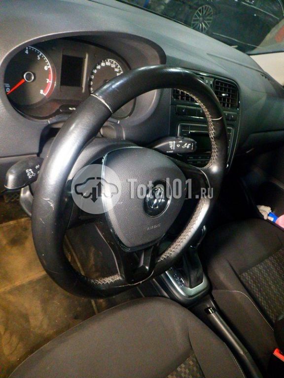 Фото Volkswagen Polo 46
