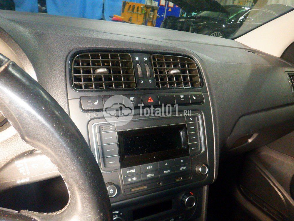 Фото Volkswagen Polo 52