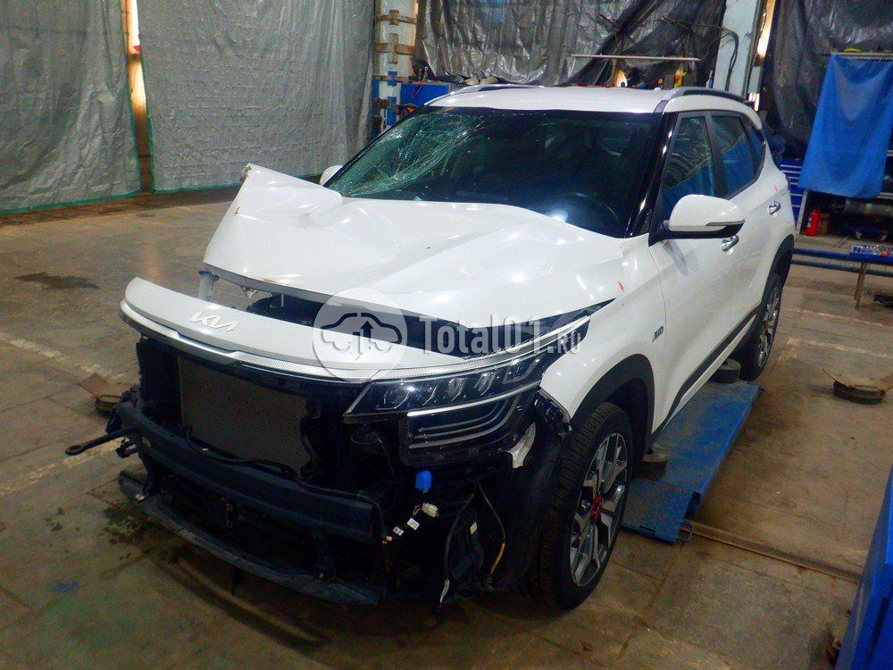 Фото KIA Seltos 8