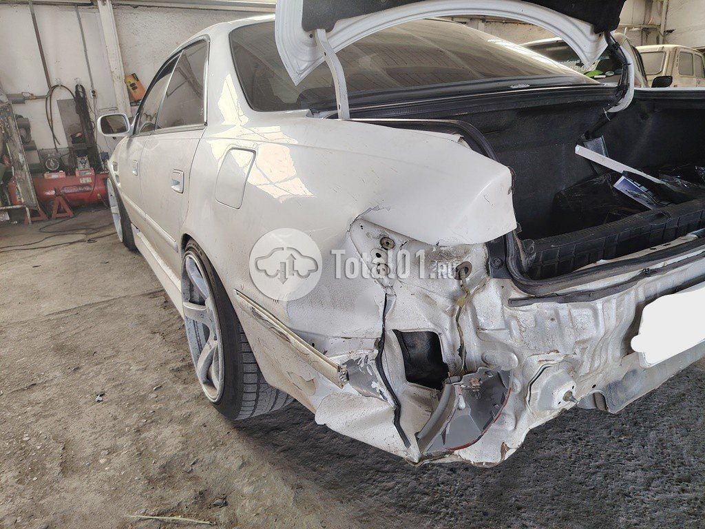 Фото Toyota Mark II 16