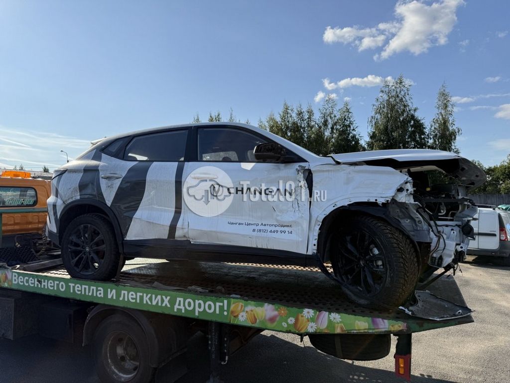 Фото Changan CS35 6