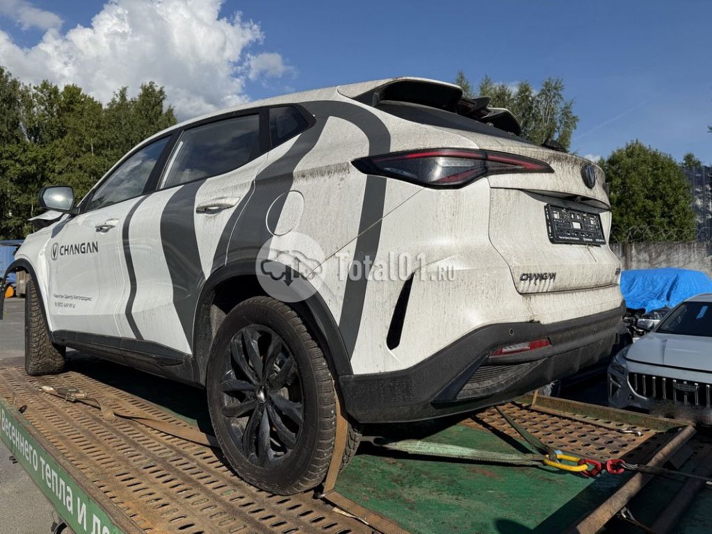 Фото Changan CS35 12