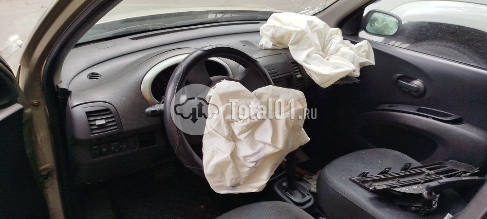 Фото Nissan Micra 18