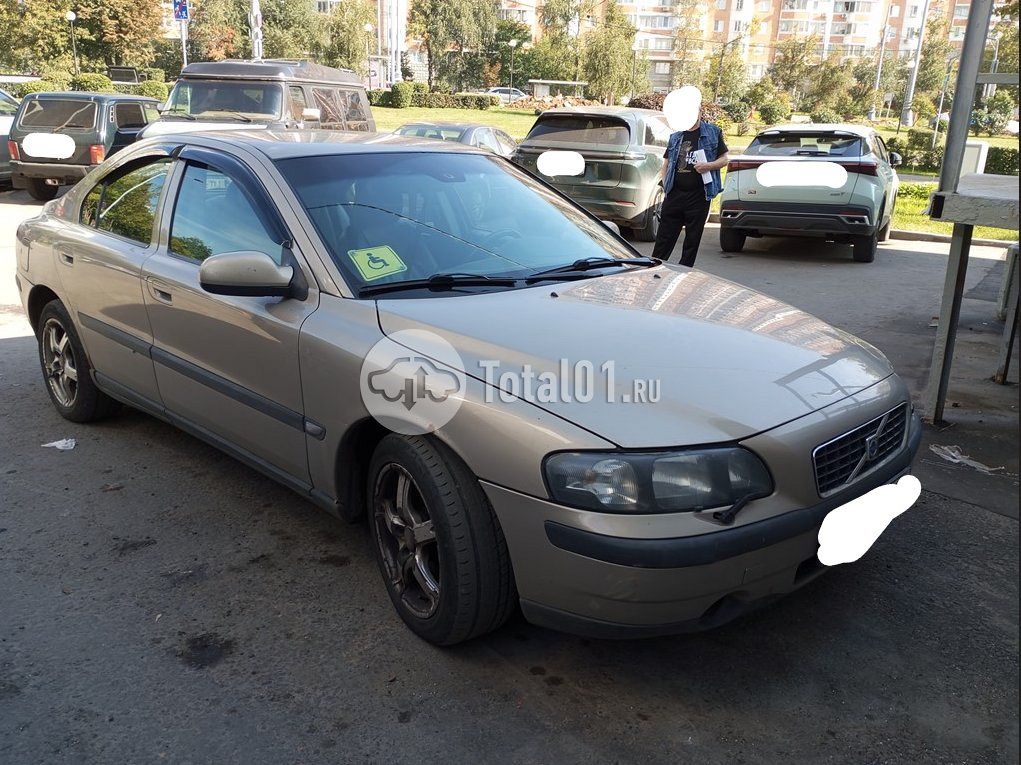 Фото Volvo S60 8
