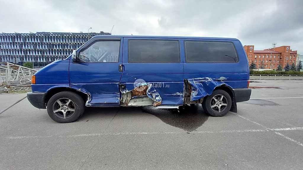 Фото Volkswagen Transporter 12