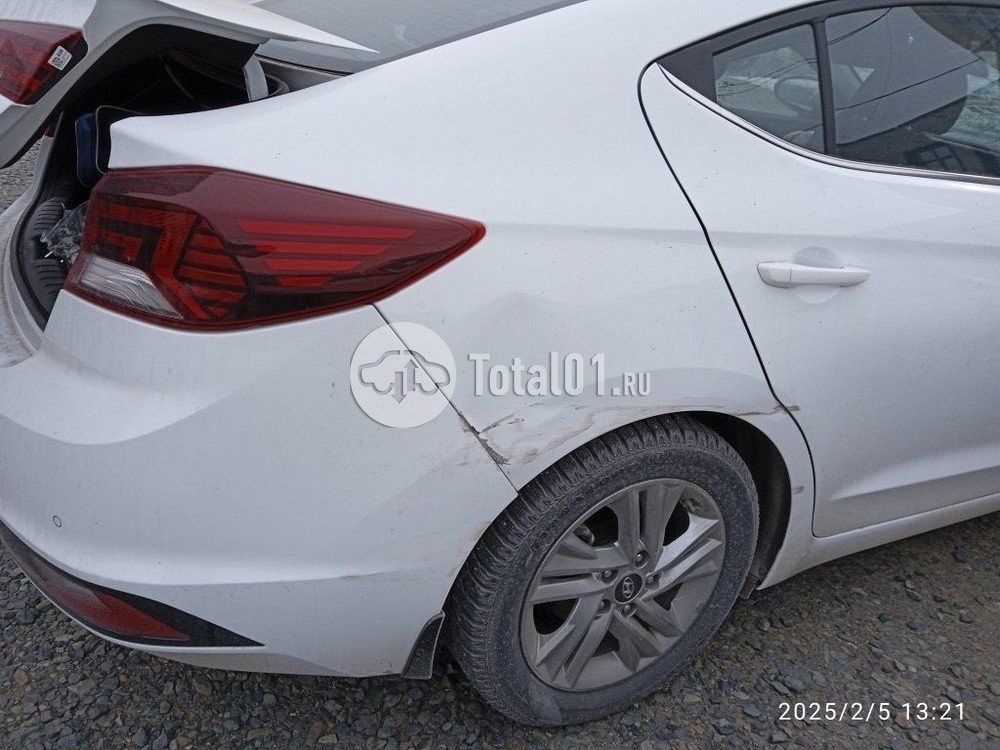 Фото Hyundai Elantra 72