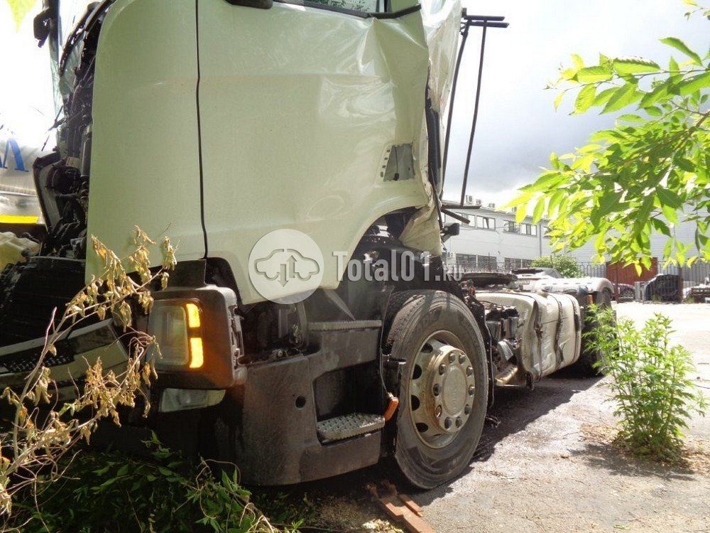 Фото Scania R-Series 32
