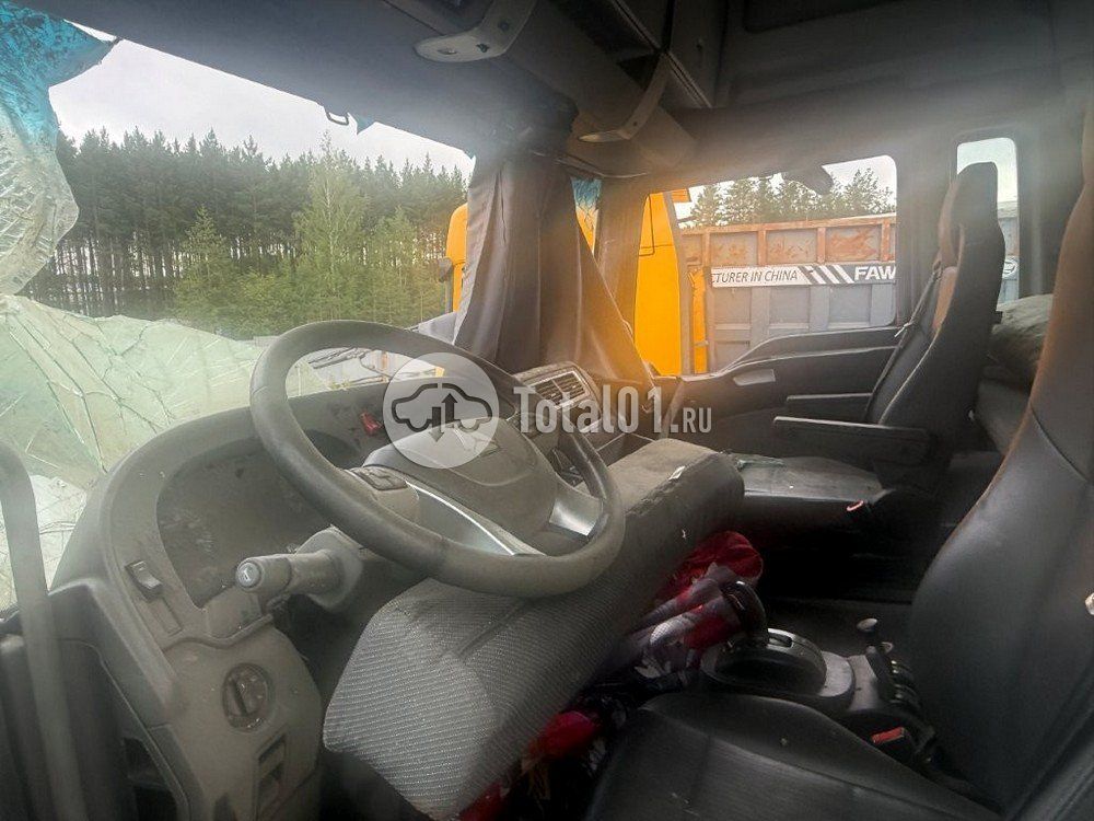 Фото Sitrak C7H 26