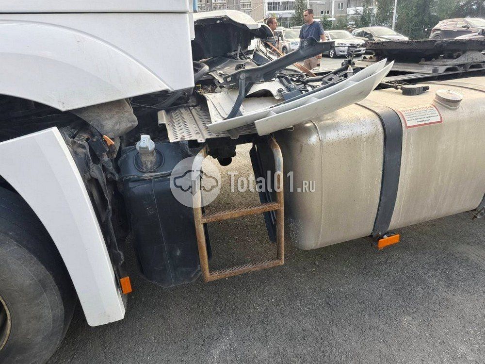 Фото Mercedes-Benz Actros 12