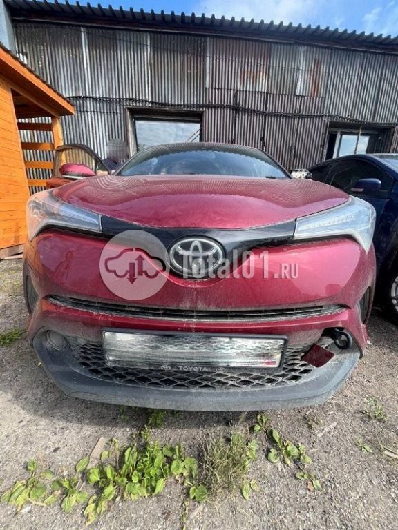 Фото Toyota C-HR 4