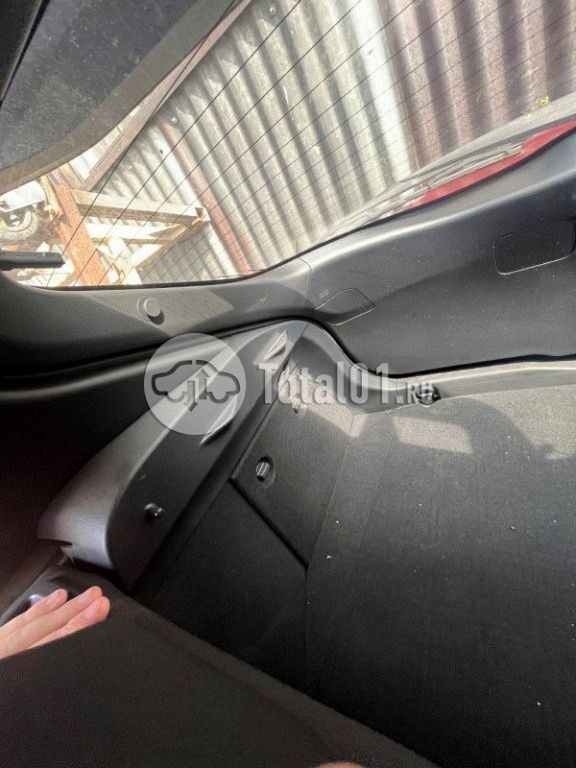 Фото Toyota C-HR 84