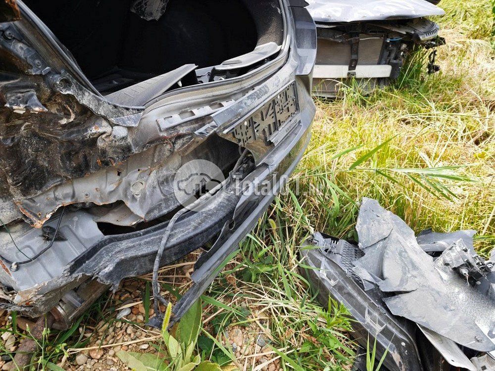 Фото JAC J7 82