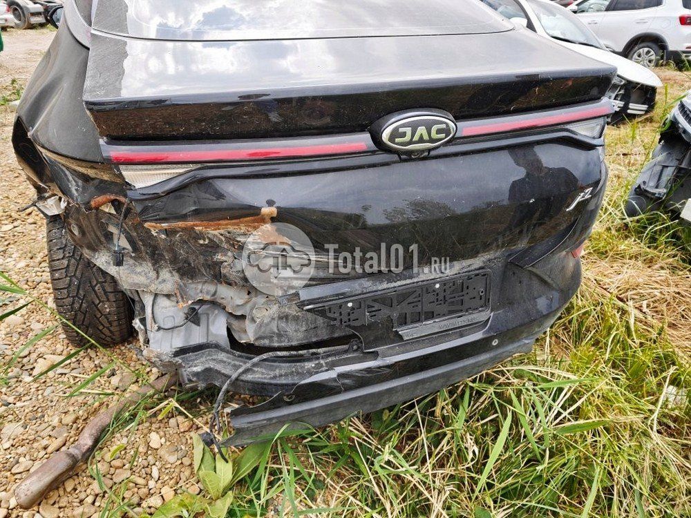 Фото JAC J7 130